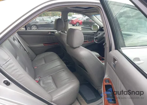 2002 Toyota Camry Xle from USA, damaged, VIN 4T1BE30K22U601060